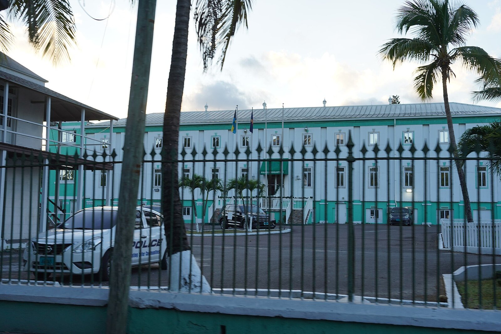 Is the Bahamas Safe for Expats in 2026? Nassau Crime, Family Islands and Daily Reality